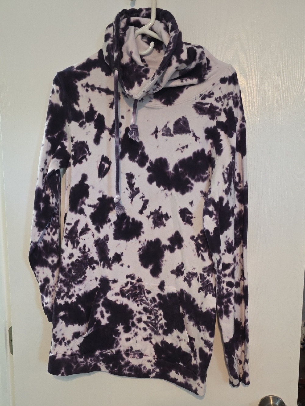 Tie-Dye Cowl Neck Pullover Hoodie - Purple/White